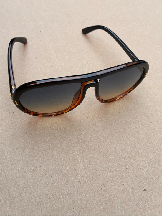 Other - Tortoiseshell Gradient Lens Sunglasses